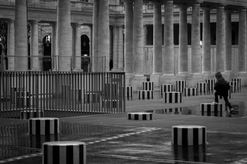 Colonnes de Buren B&W