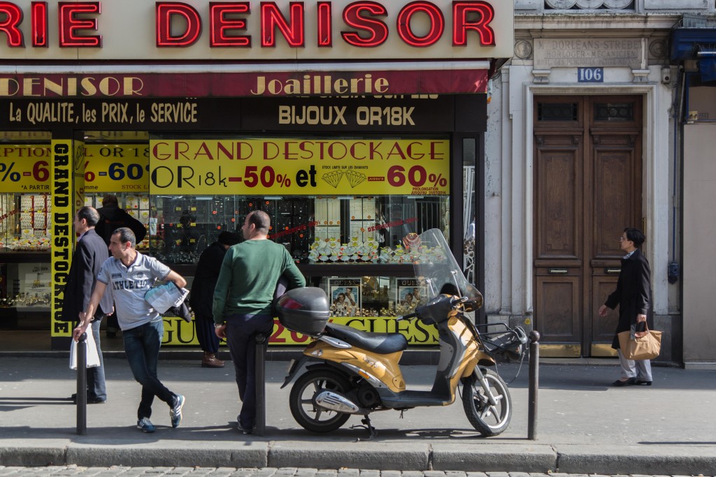 paris scene de rue