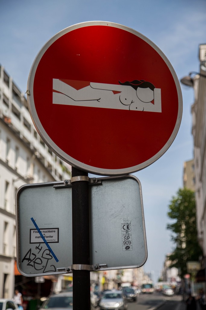 Street Art Clet Femme nue